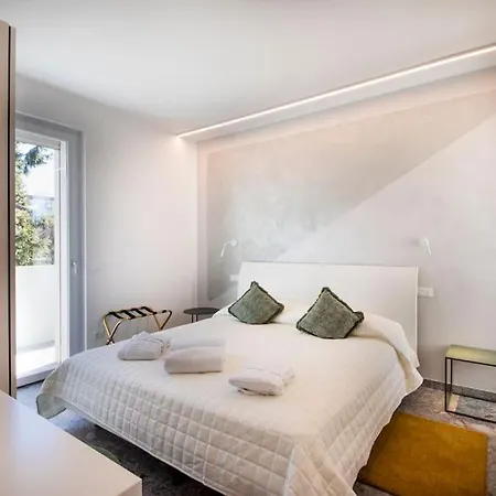 Luxury House - Small Heated Pool Bardolino